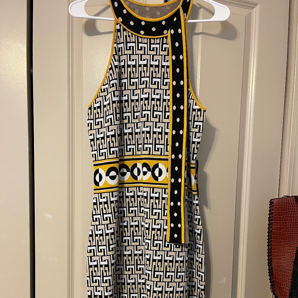 Nice yellow & black dress